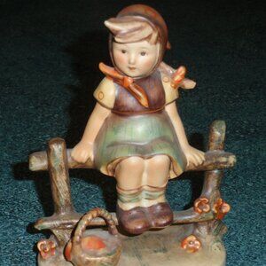 1950s "Just Resting" Goebel Hummel Figurine #112/1 TMK2 FULL BEE LARGE VERSION!